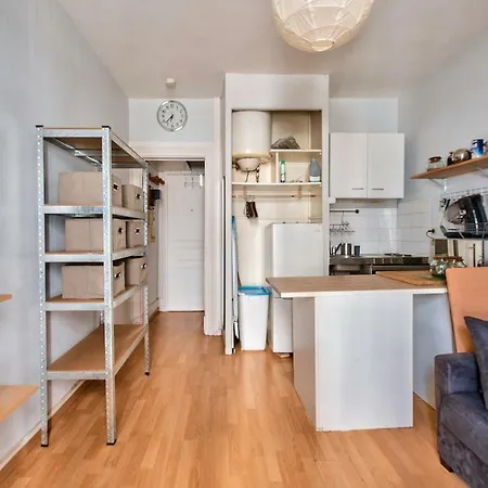 Functional Studio In The 15th Arr