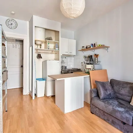 Functional Studio In The 15th Arr París