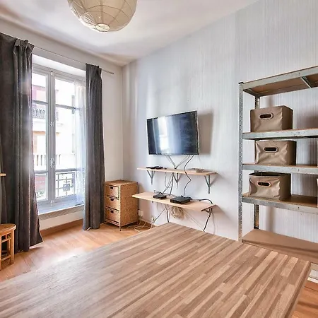 Apartment Functional Studio In The 15th Arr