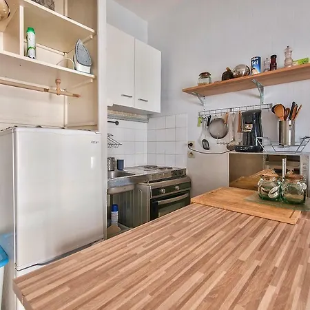 Functional Studio In The 15th Arr Apartment *